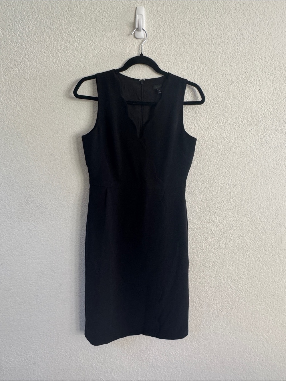 J. Crew Women’s Black Scallop Sheath cocktail Dress size 6 - Picture 7 of 12